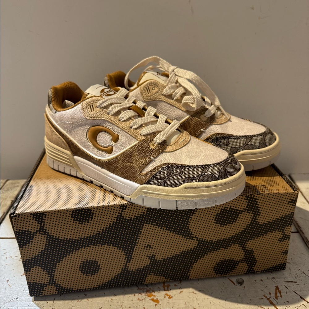 Coach Sneakers in Cream and Brown NWT - Picture 3 of 12